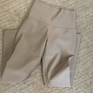 Alo Yoga Legging and Bra